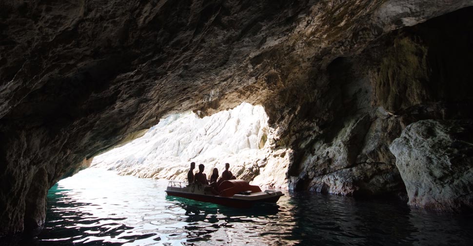 Grotta Azzurra at Cavoli